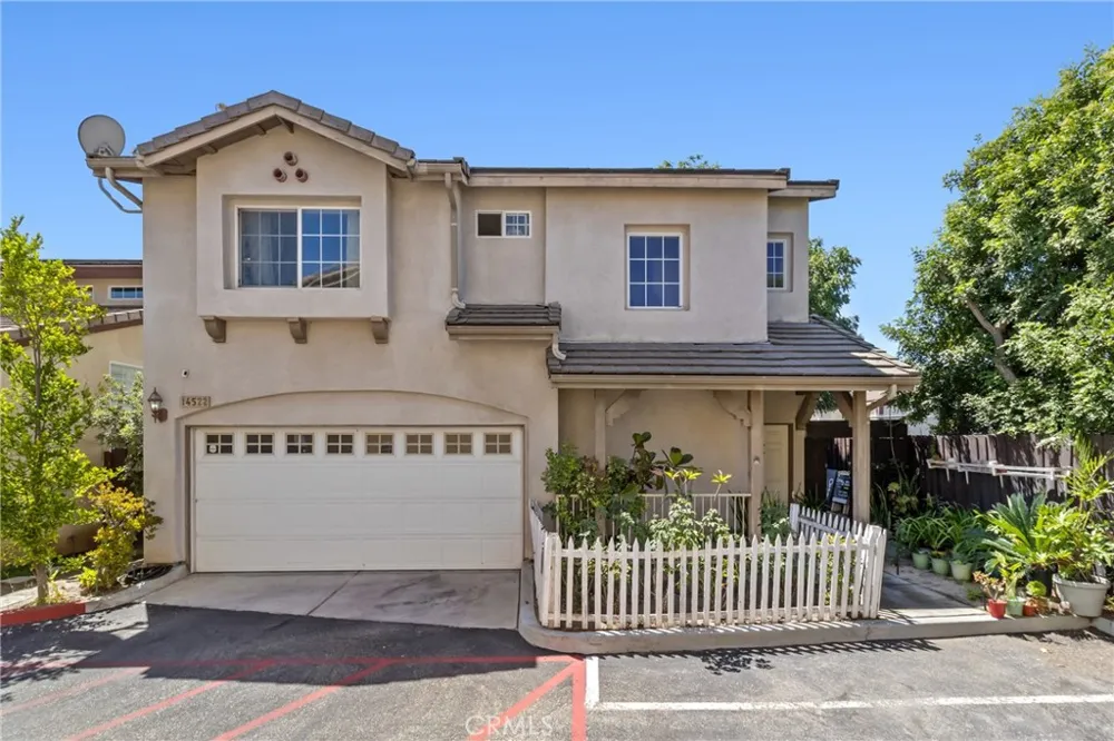 14522 Day Lily Panorama City, CA 91402