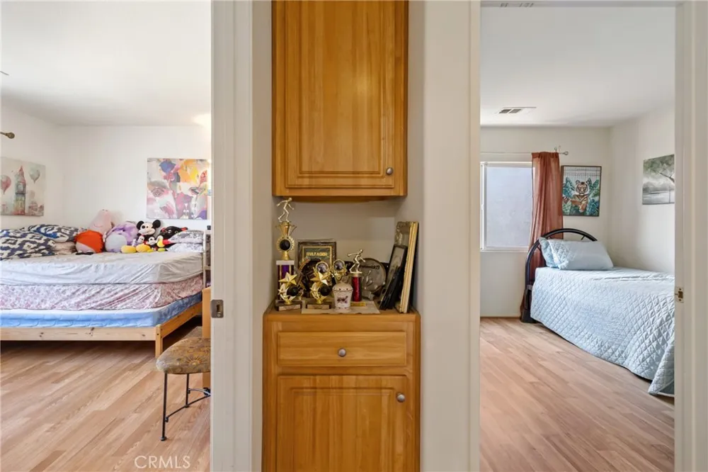14522 Day Lily Panorama City, CA 91402