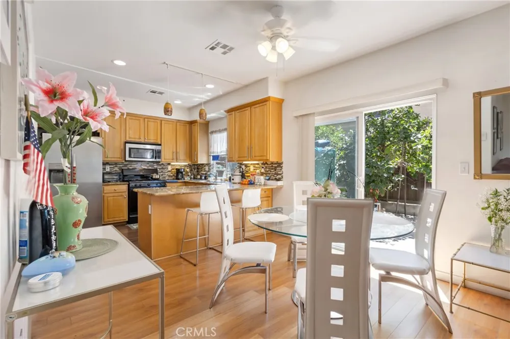 14522 Day Lily Panorama City, CA 91402