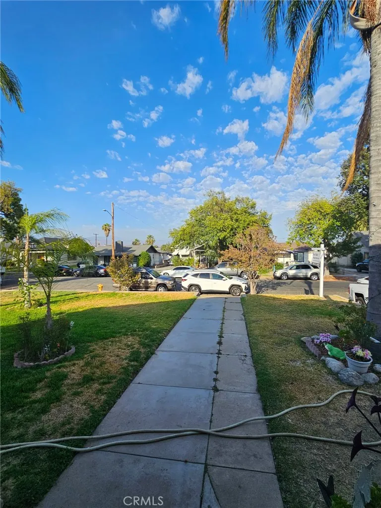 1295 9th Colton, CA 92324