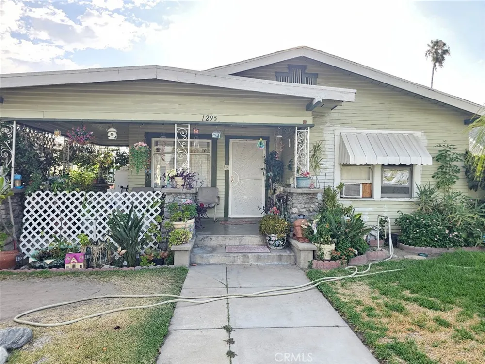 1295 9th Colton, CA 92324