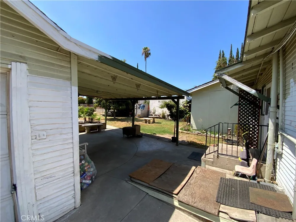 1295 9th Colton, CA 92324