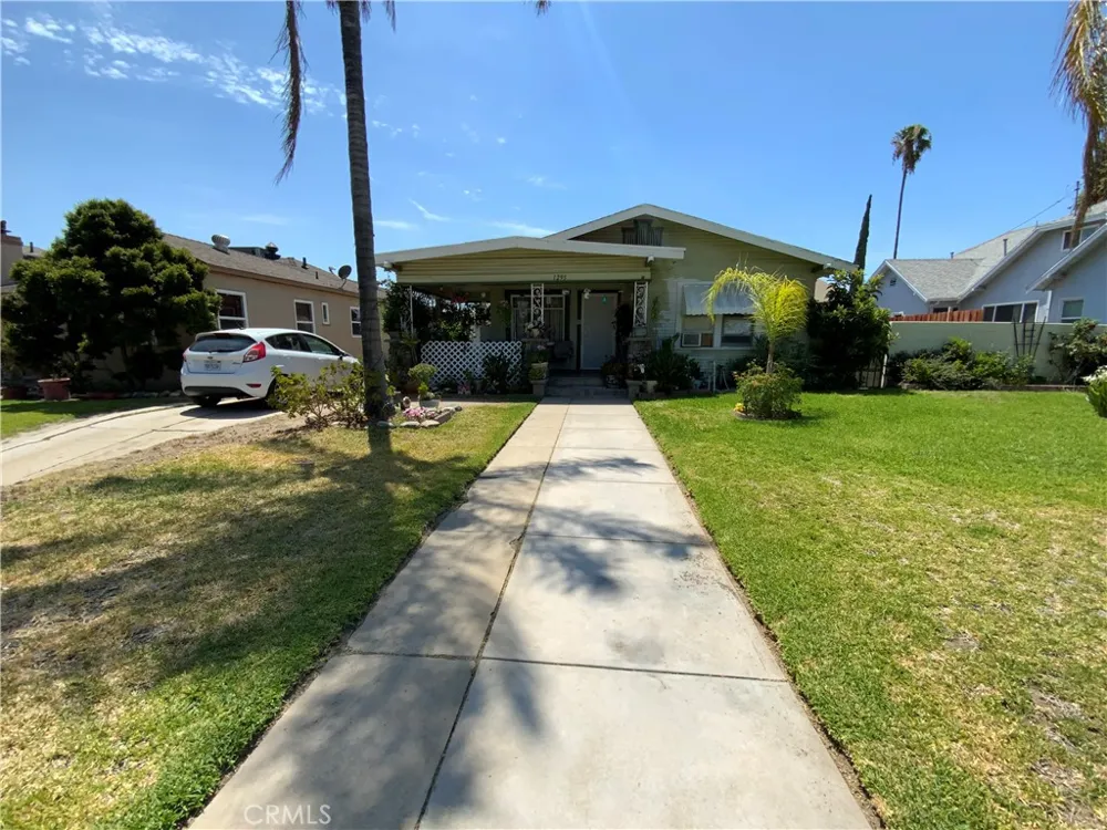1295 9th Colton, CA 92324