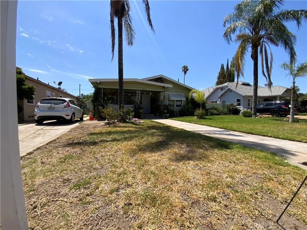 1295 9th Colton, CA 92324