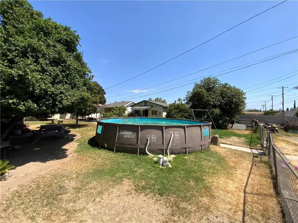 1295 9th Colton, CA 92324