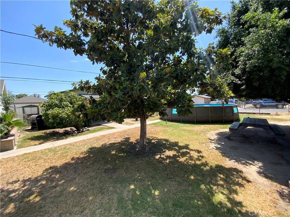 1295 9th Colton, CA 92324