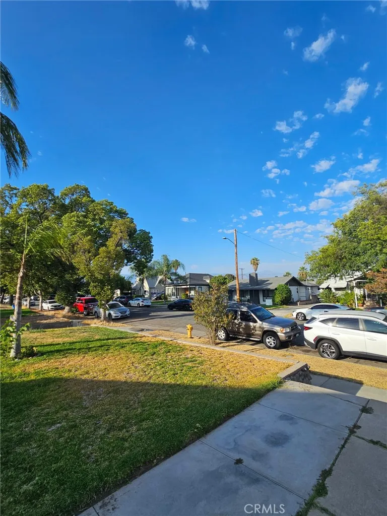 1295 9th Colton, CA 92324