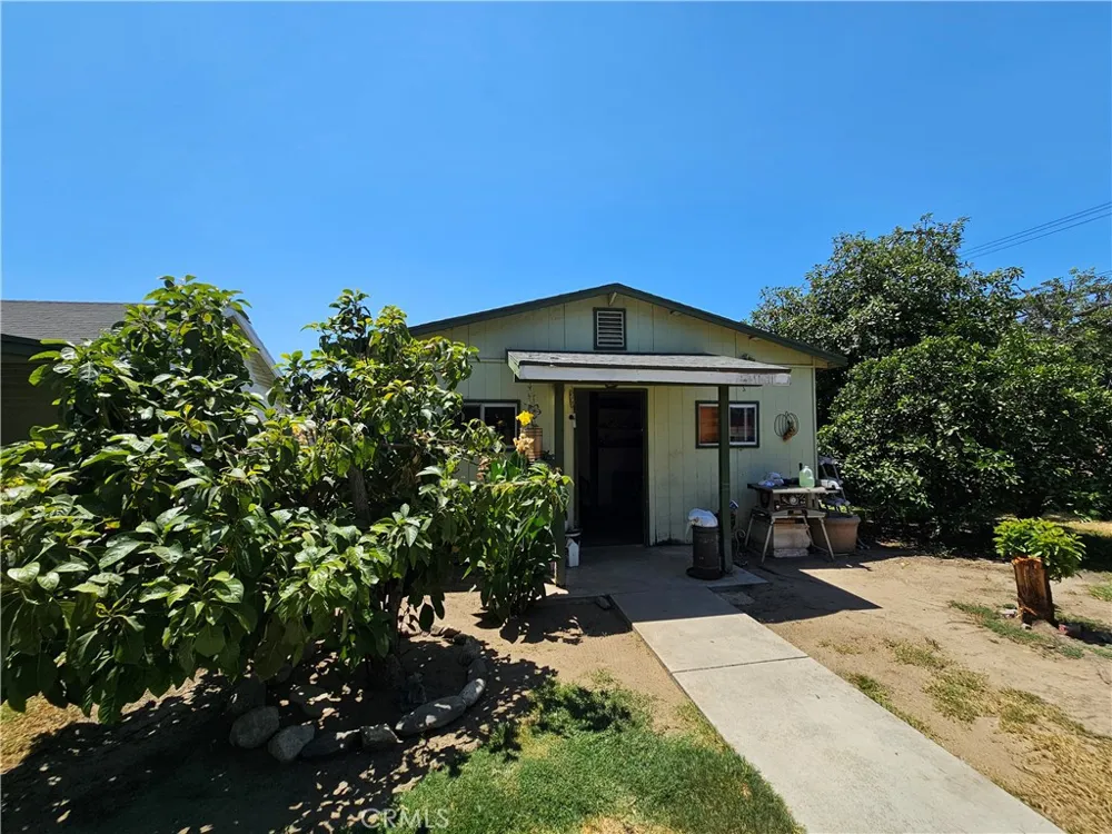 1295 9th Colton, CA 92324