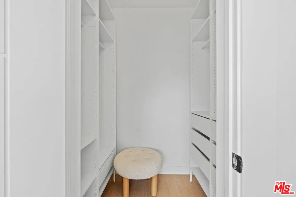 423 Pier Avenue #4 Santa Monica, CA 90405