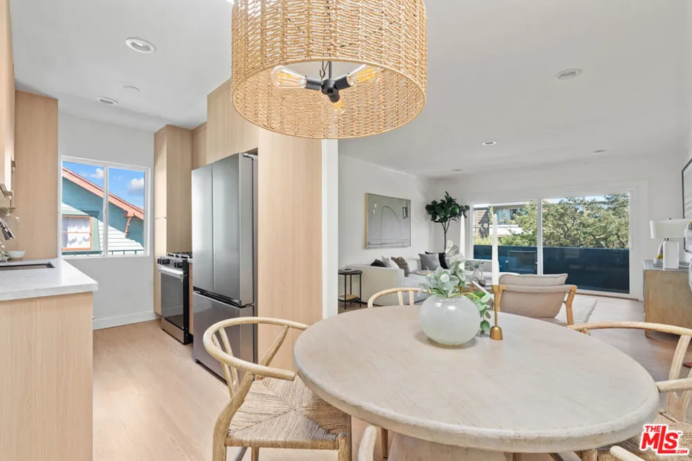 423 Pier Avenue #4 Santa Monica, CA 90405
