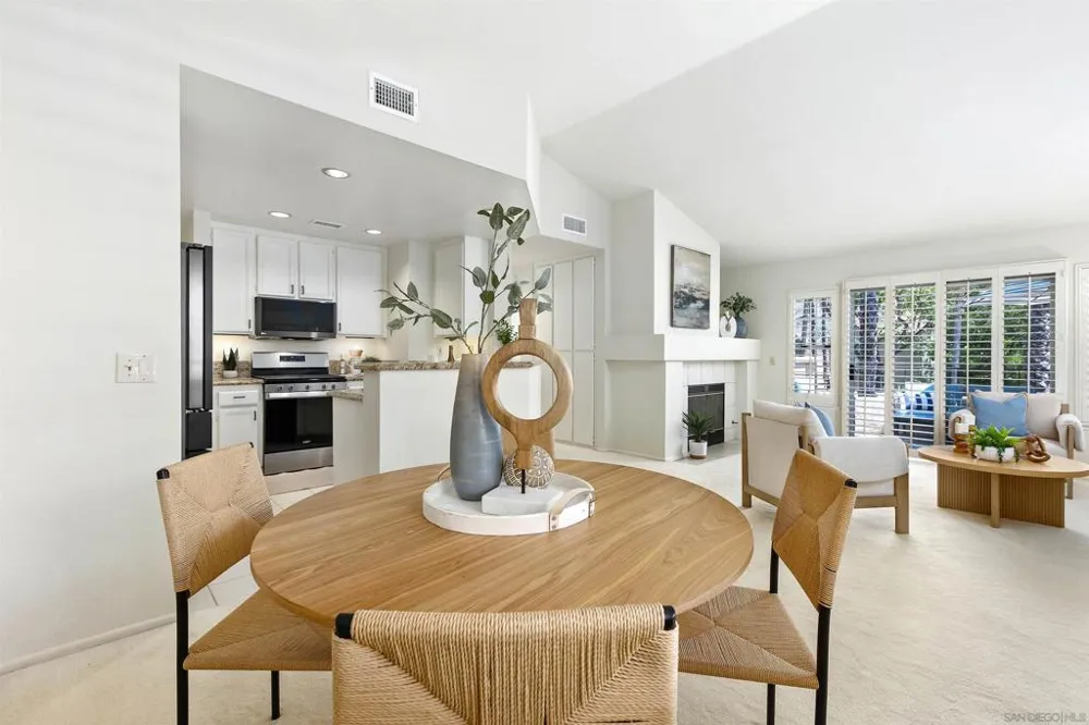 11184 Portobelo Dr San Diego, CA 92124