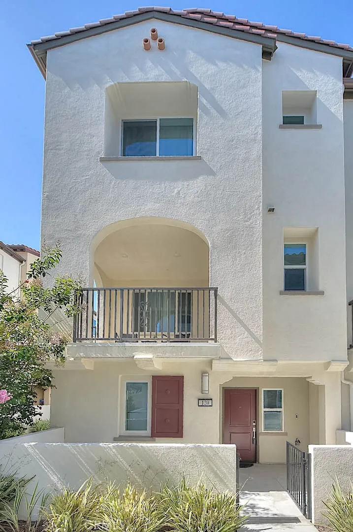 2750 W 182nd #120 Torrance, CA 90504