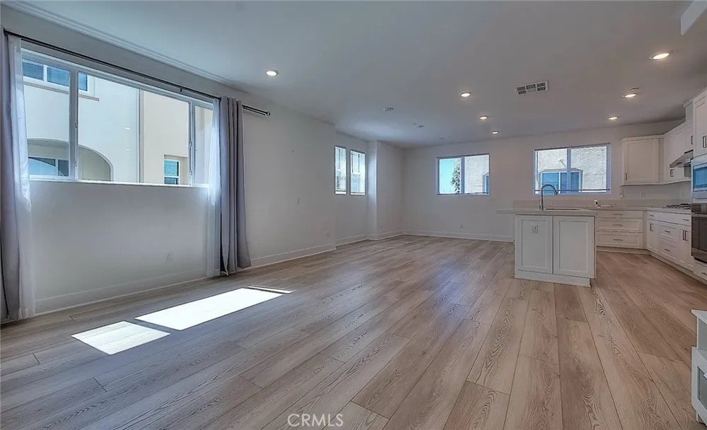 2750 W 182nd #120 Torrance, CA 90504