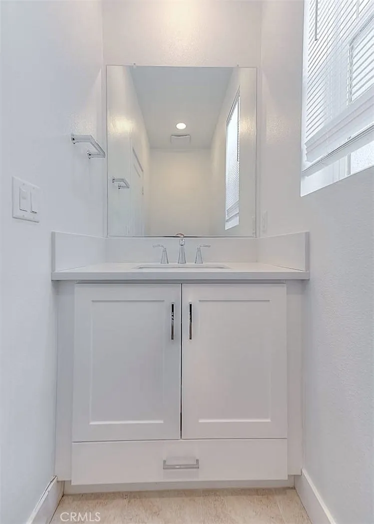 2750 W 182nd #120 Torrance, CA 90504