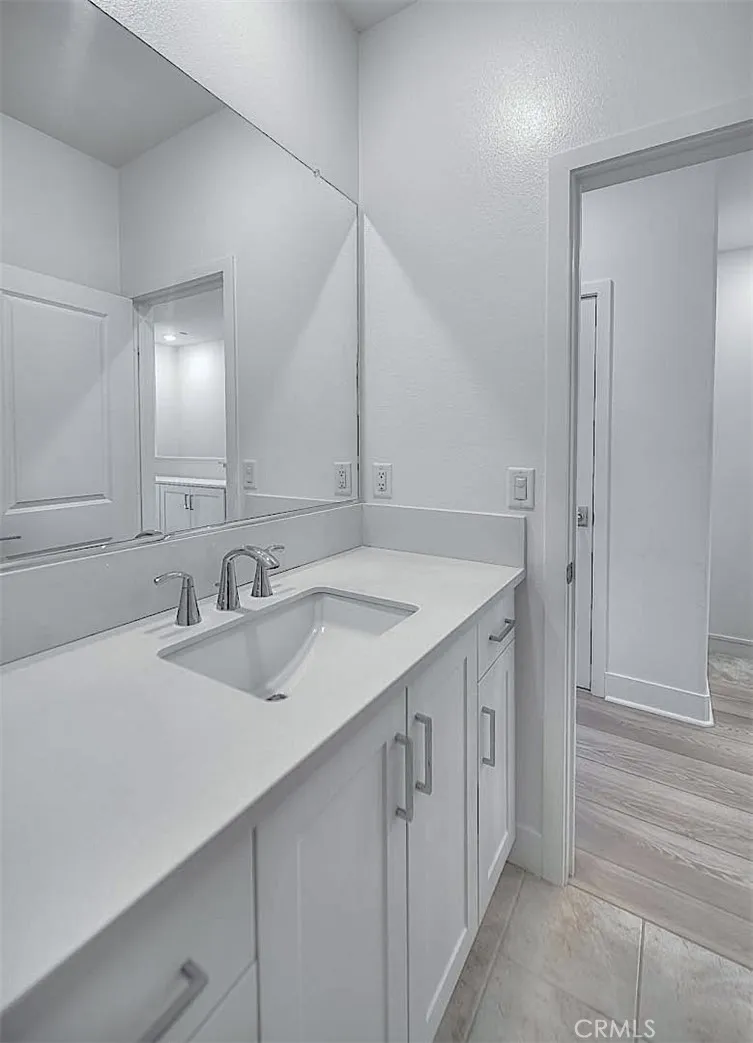 2750 W 182nd #120 Torrance, CA 90504