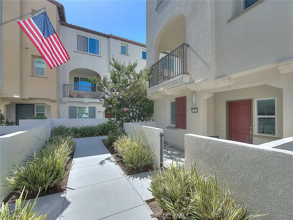 2750 W 182nd #120 Torrance, CA 90504