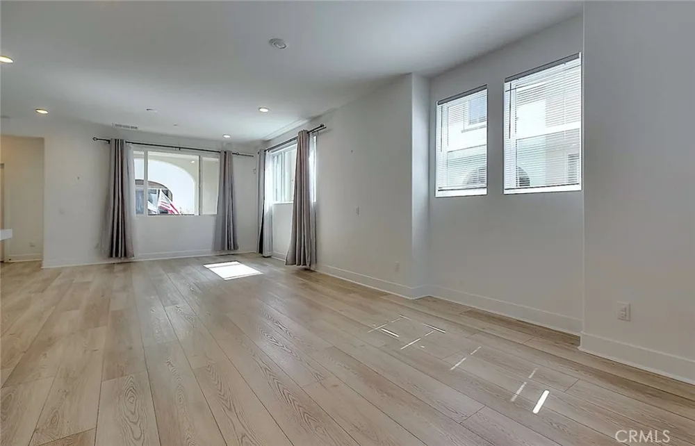 2750 W 182nd #120 Torrance, CA 90504