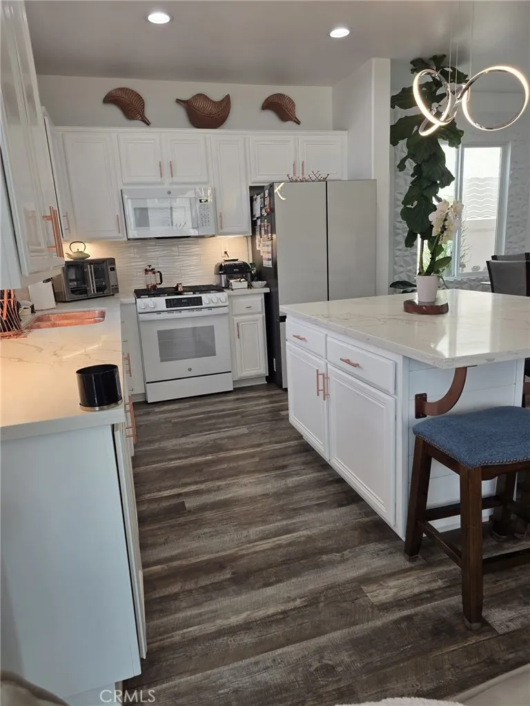 12438 Sonoma Drive Pacoima, CA 91331