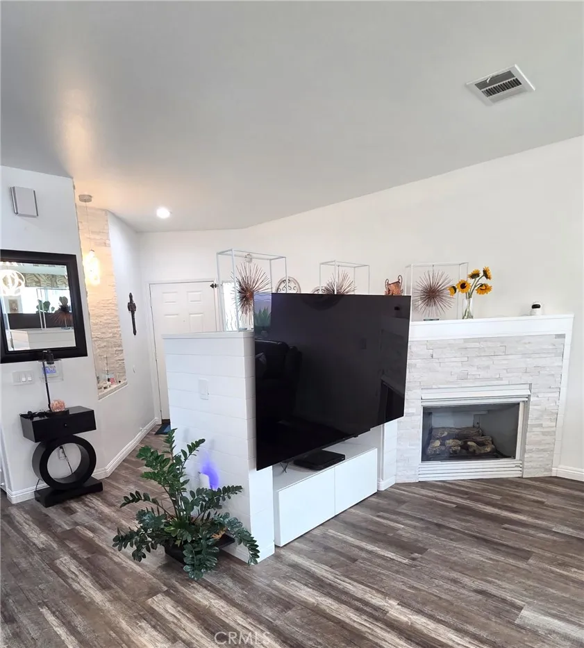 12438 Sonoma Drive Pacoima, CA 91331