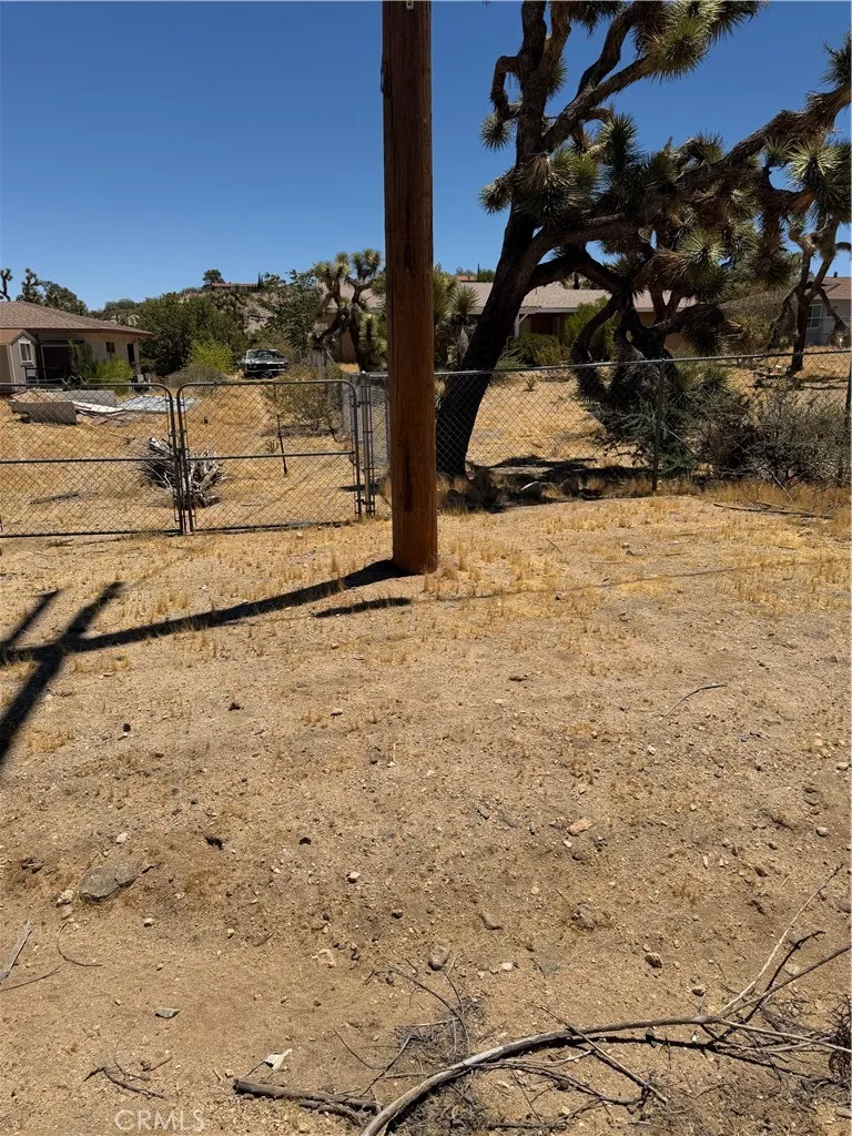 8001 Aster Avenue Yucca Valley, CA 92284