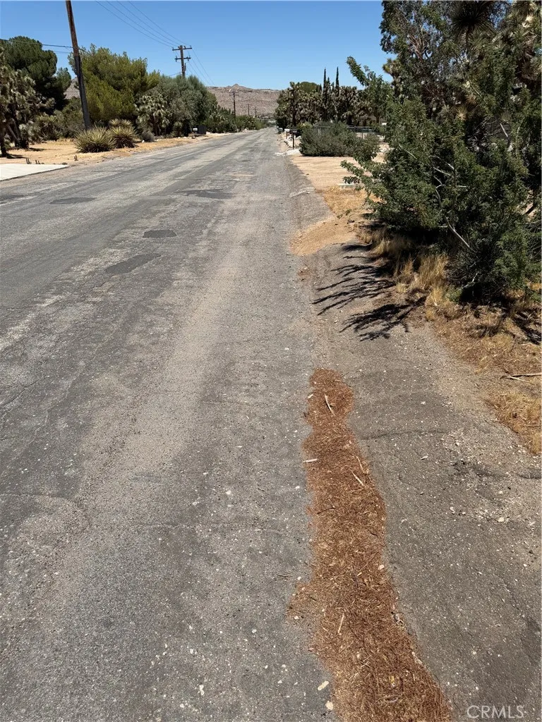 8001 Aster Avenue Yucca Valley, CA 92284