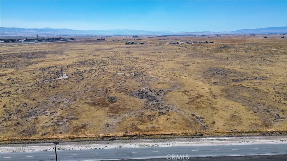 AVE H12 VIC 51 STW Del Sur, CA 93536