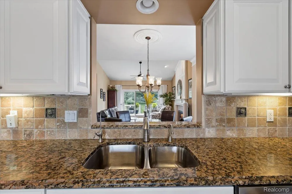 51184 Northview Plymouth Charter Township, MI 48170