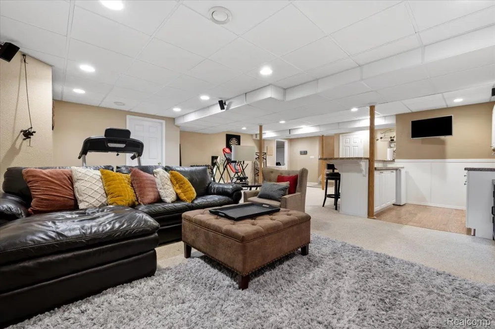 51184 Northview Plymouth Charter Township, MI 48170