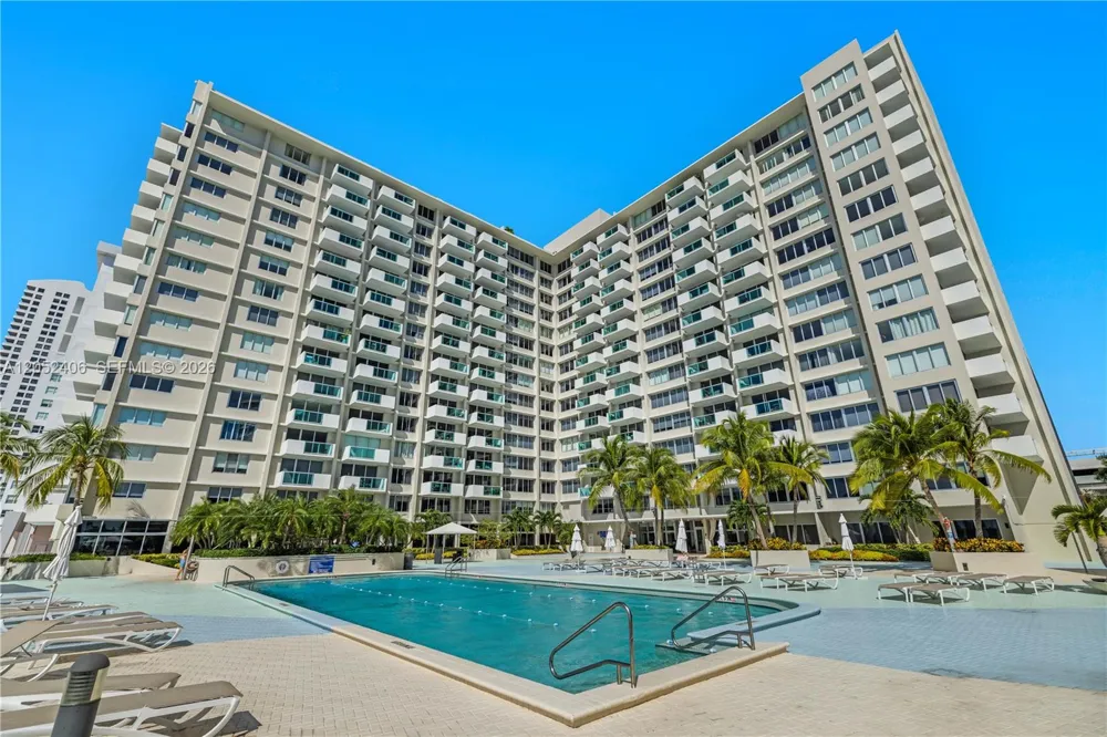 1200 West Ave #811 Miami Beach, FL 33139