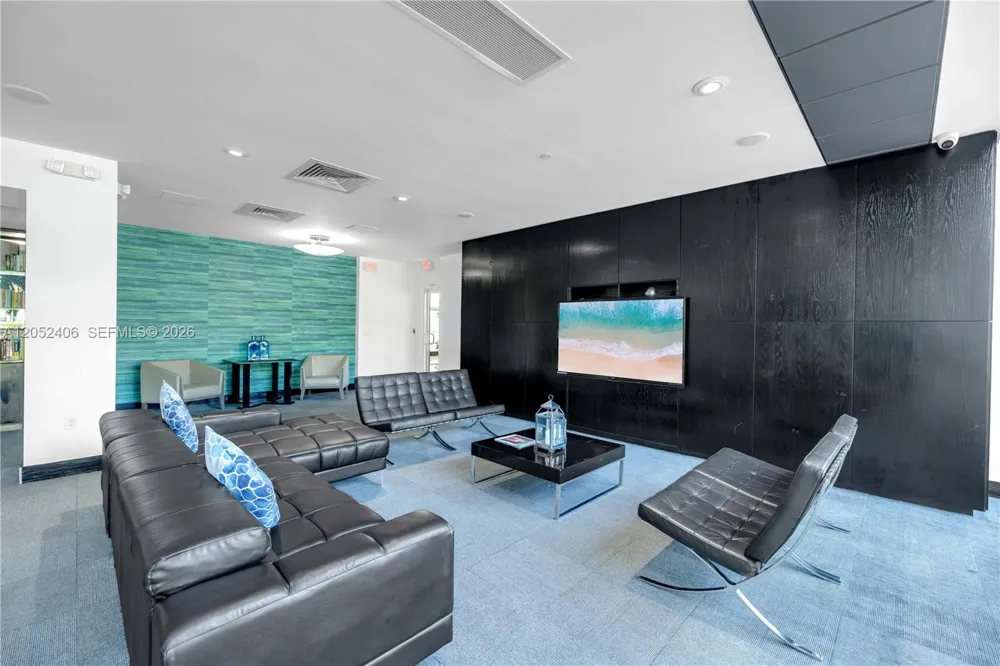 1200 West Ave #811 Miami Beach, FL 33139