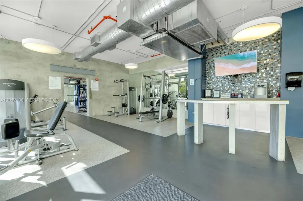 1200 West Ave #811 Miami Beach, FL 33139