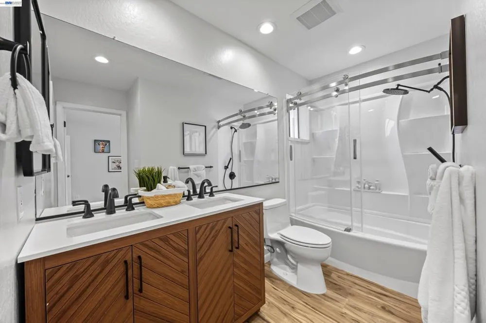328 S Eagle Nest Ln Danville, CA 94506