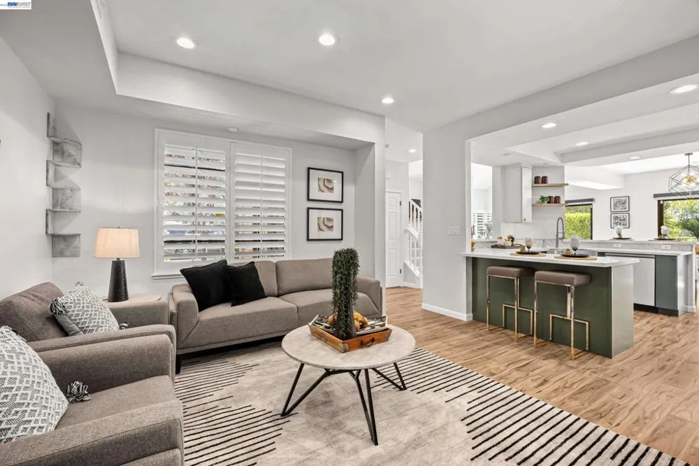 328 S Eagle Nest Ln Danville, CA 94506