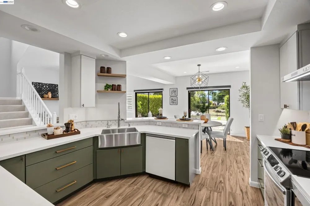 328 S Eagle Nest Ln Danville, CA 94506