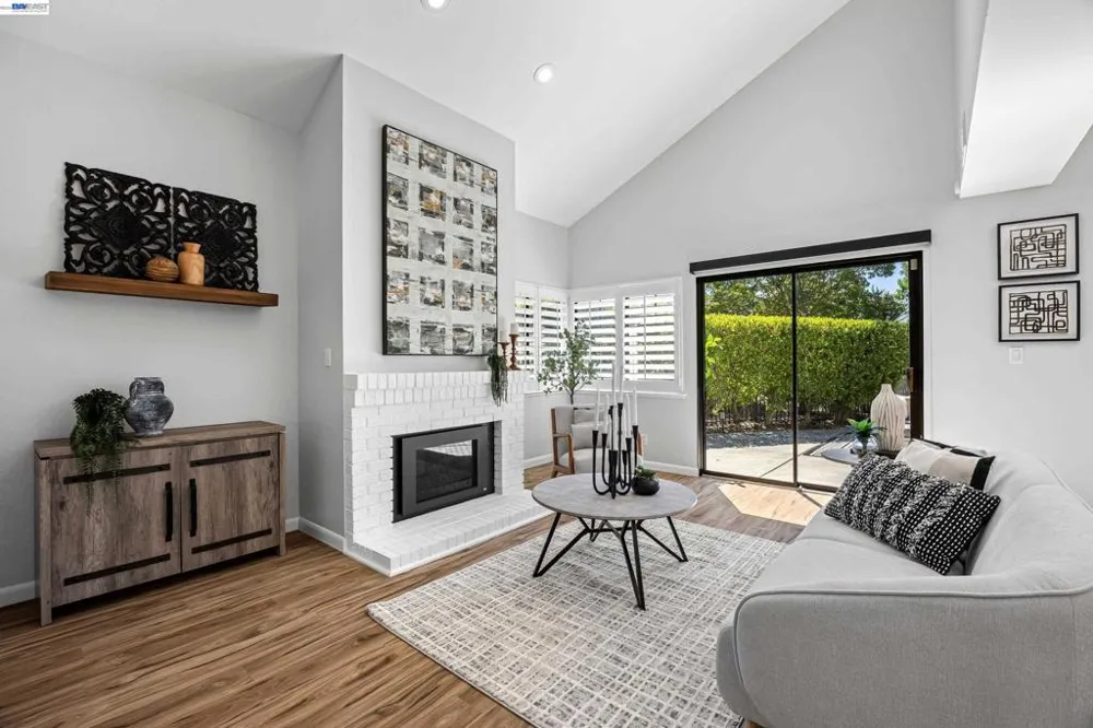 328 S Eagle Nest Ln Danville, CA 94506