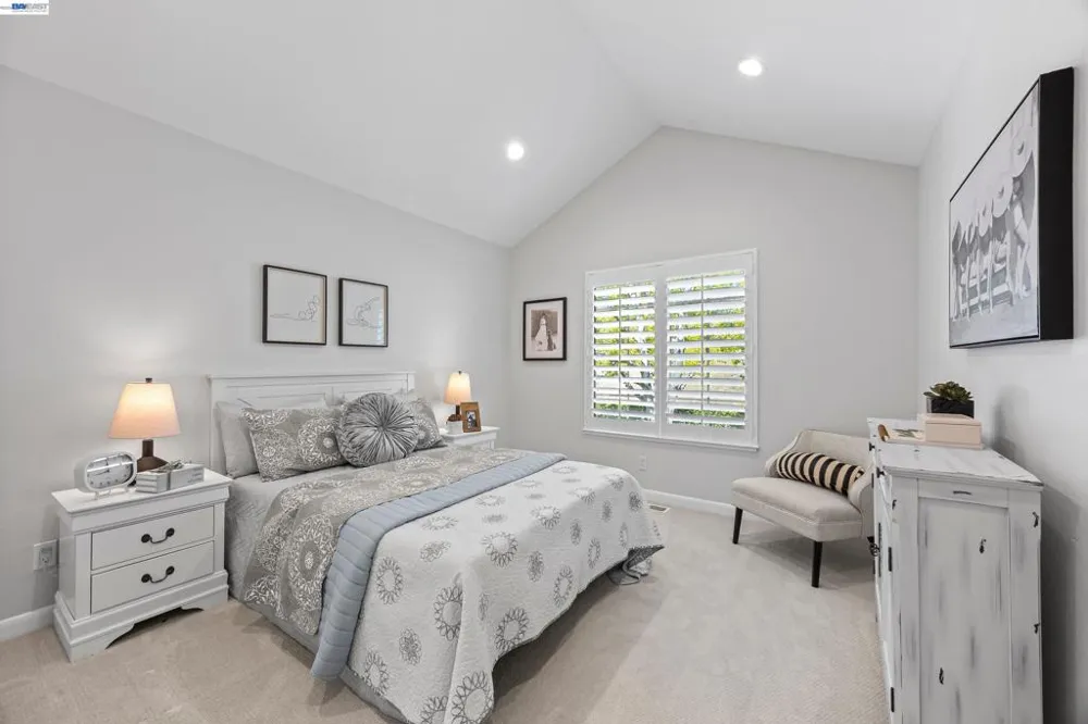 328 S Eagle Nest Ln Danville, CA 94506