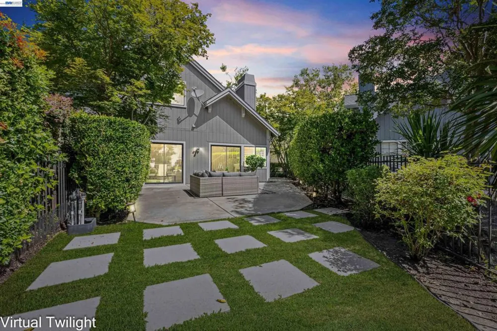 328 S Eagle Nest Ln Danville, CA 94506