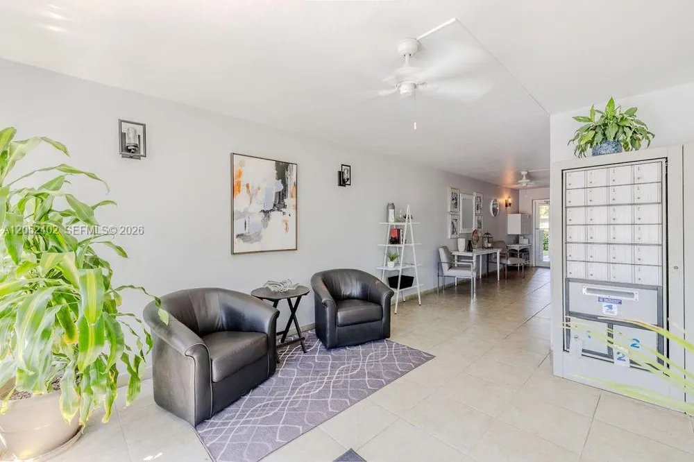 2333 Indian River Blvd #306 Vero Beach, FL 32960