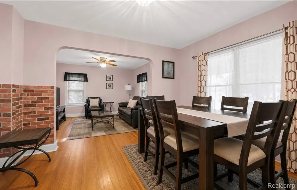 4802 Hazel Street Dearborn Heights City, MI 48125