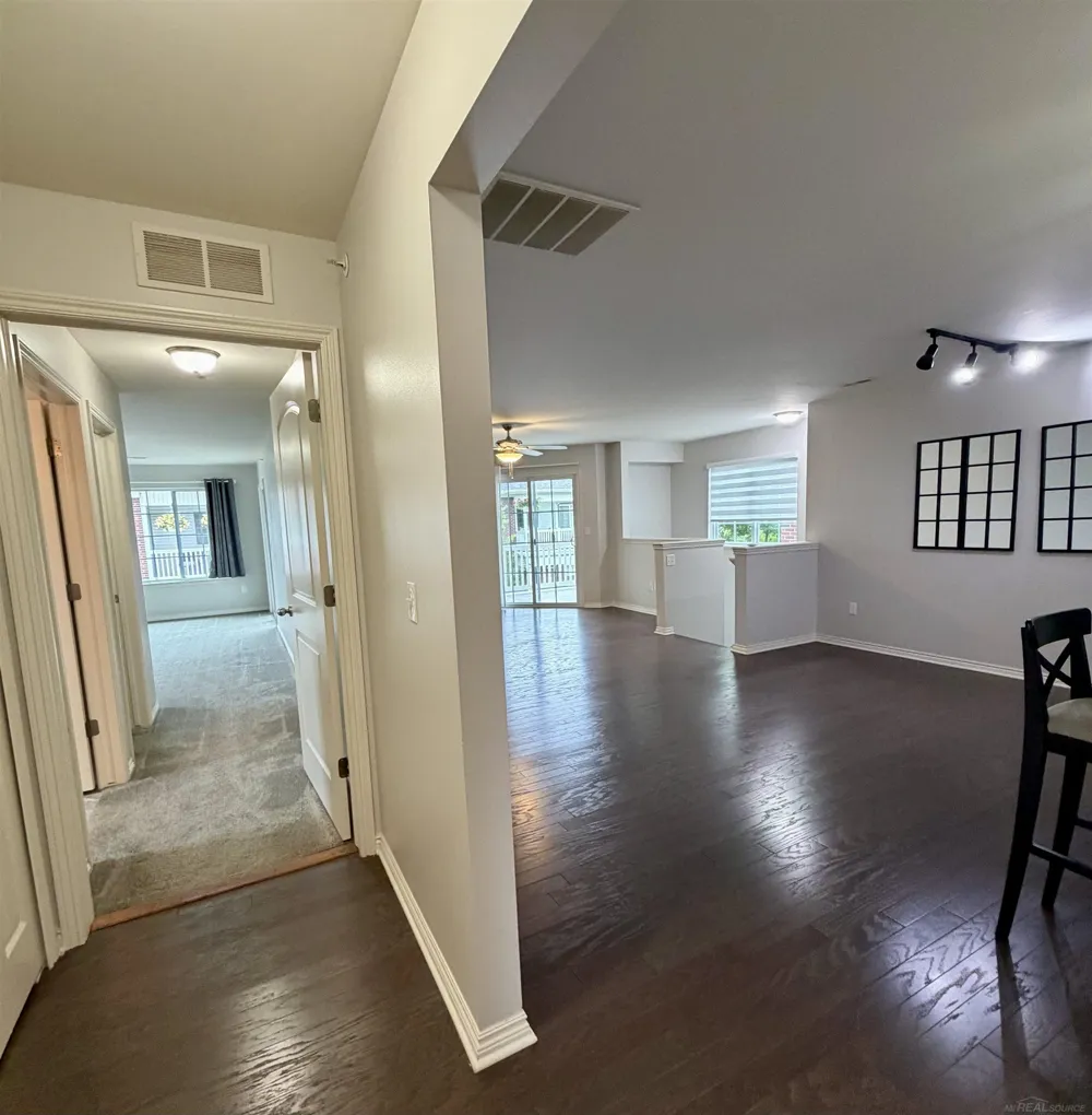 7013 Boulder Pointe Drive Washington Township, MI 48094