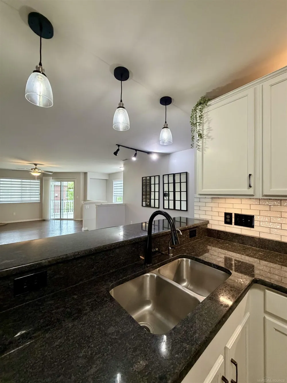 7013 Boulder Pointe Drive Washington Township, MI 48094
