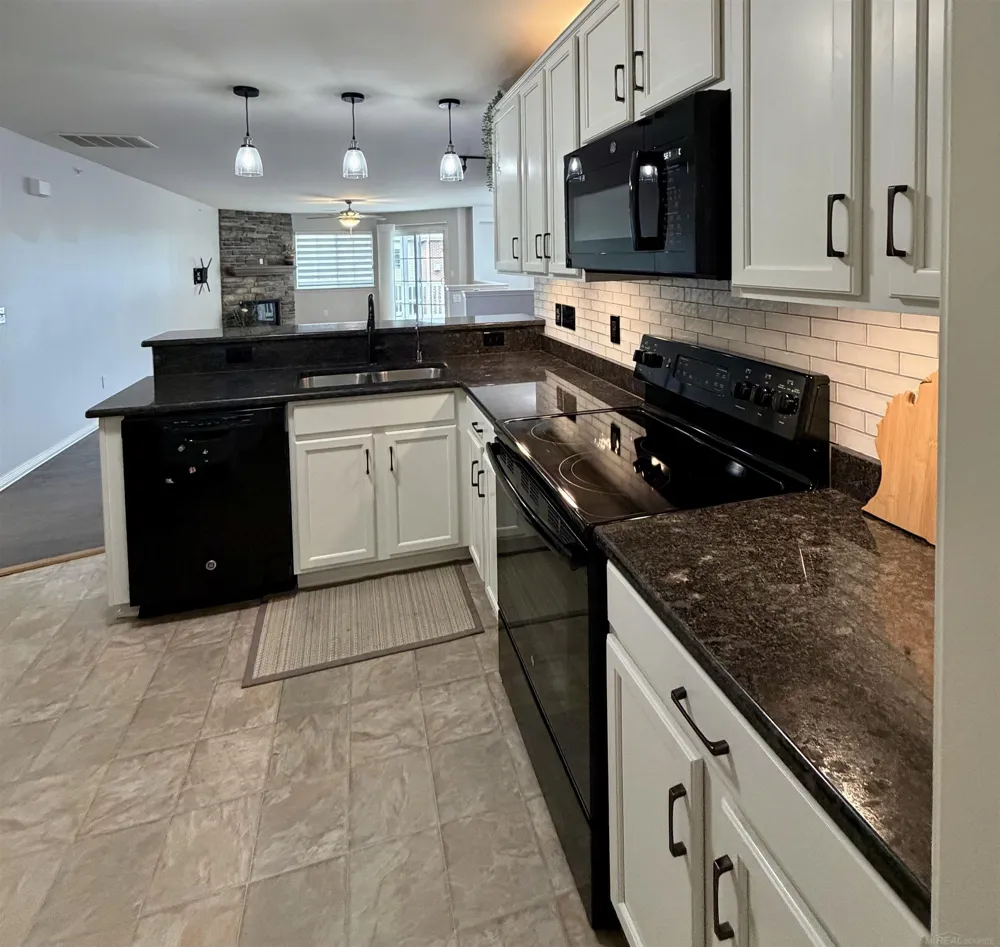 7013 Boulder Pointe Drive Washington Township, MI 48094