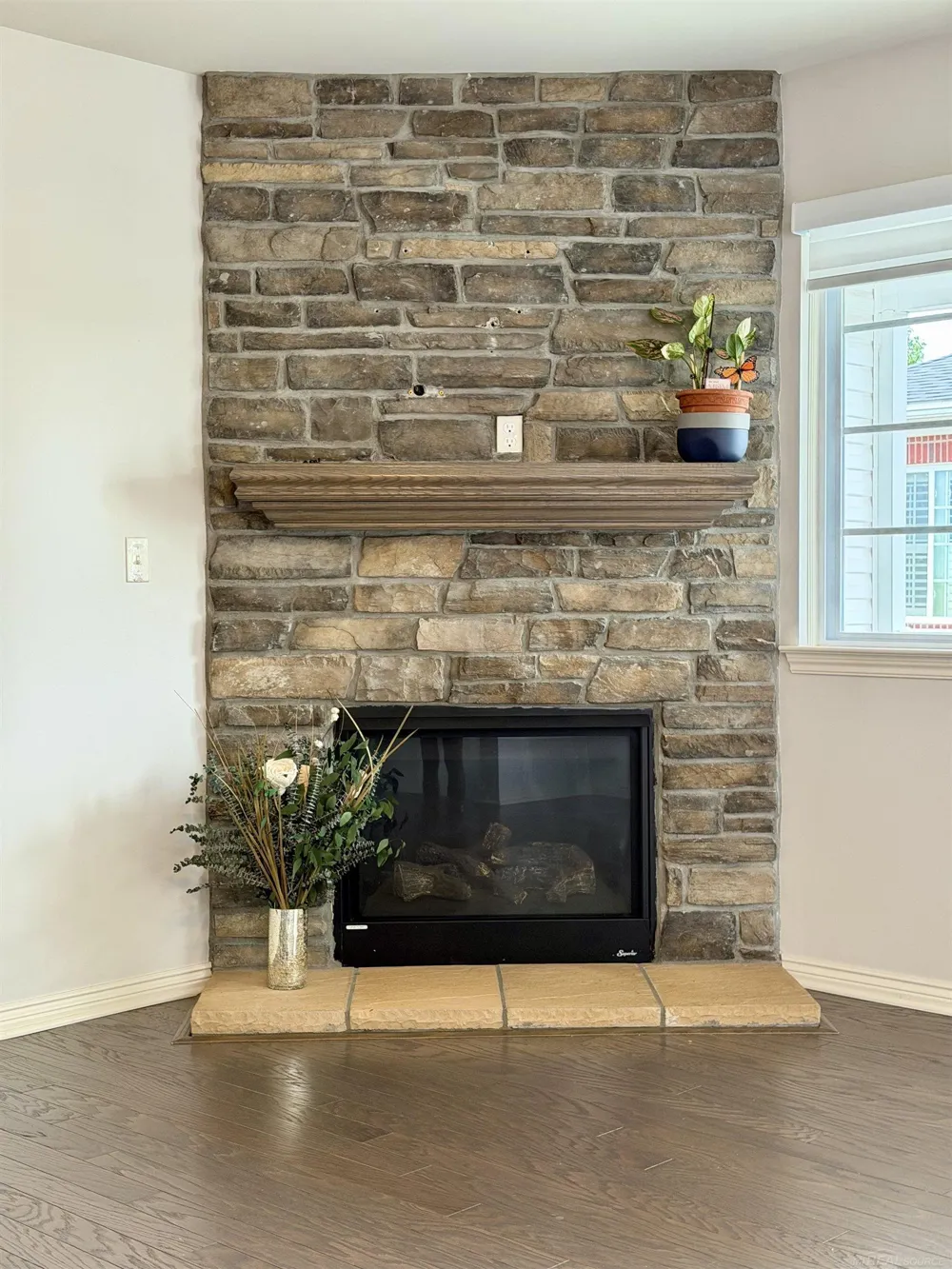 7013 Boulder Pointe Drive Washington Township, MI 48094