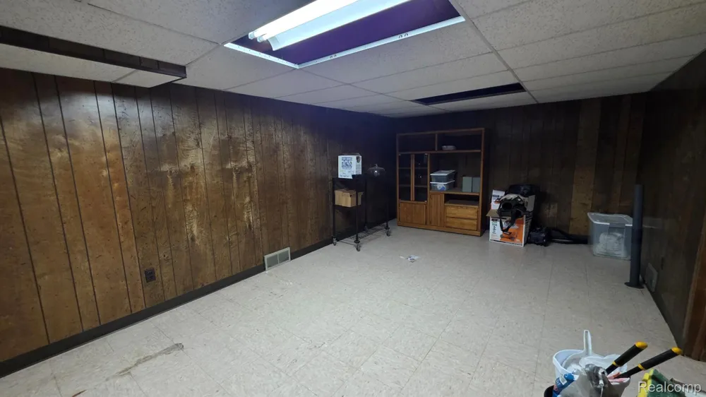 21150 Beaconsfield Street St Clair Shores City, MI 48080
