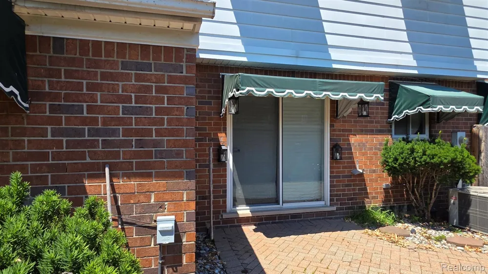 21150 Beaconsfield Street St Clair Shores City, MI 48080
