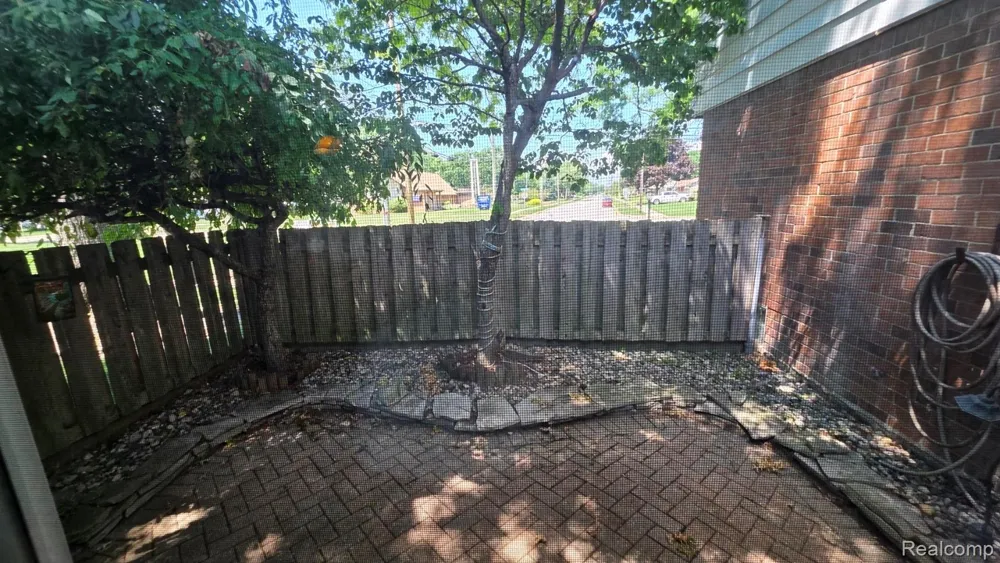 21150 Beaconsfield Street St Clair Shores City, MI 48080