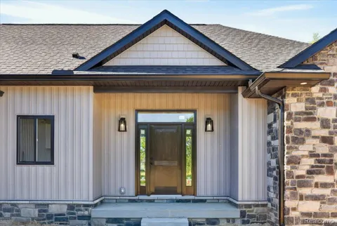 5005 Metamora Ridge