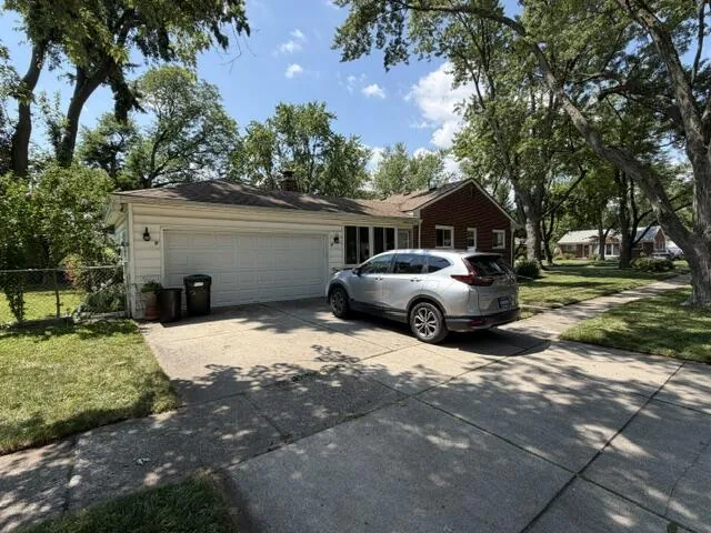 31180 E Rutland Street Beverly Hills Village, MI 48025