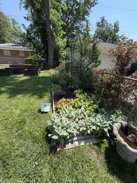 31180 E Rutland Street Beverly Hills Village, MI 48025