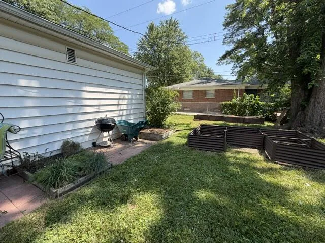 31180 E Rutland Street Beverly Hills Village, MI 48025